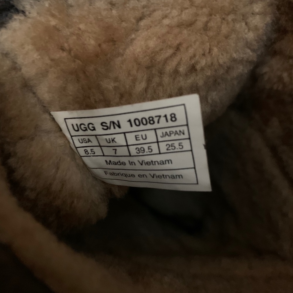 Ugg boots - Picture 3 of 5